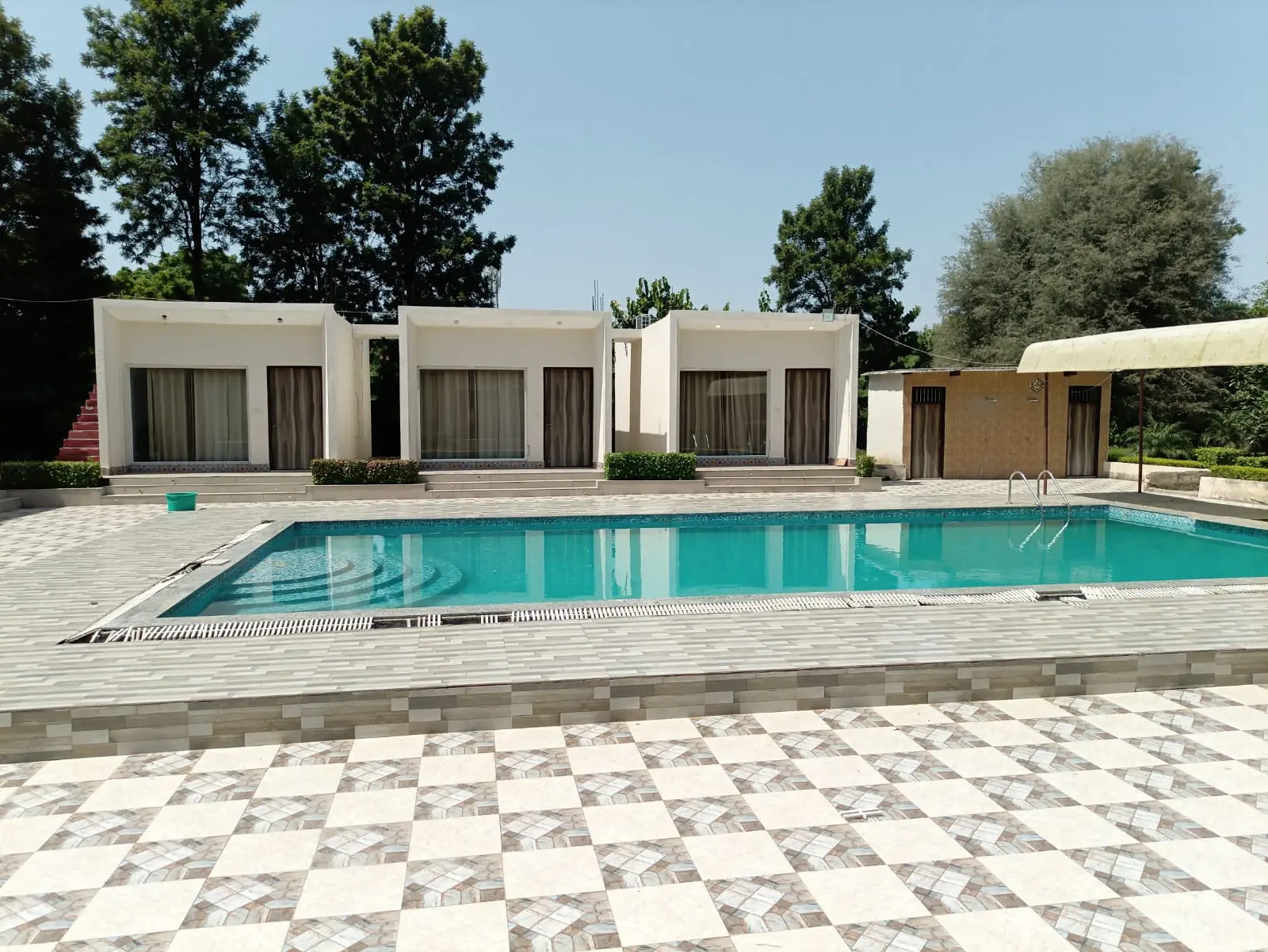 Pool View 3